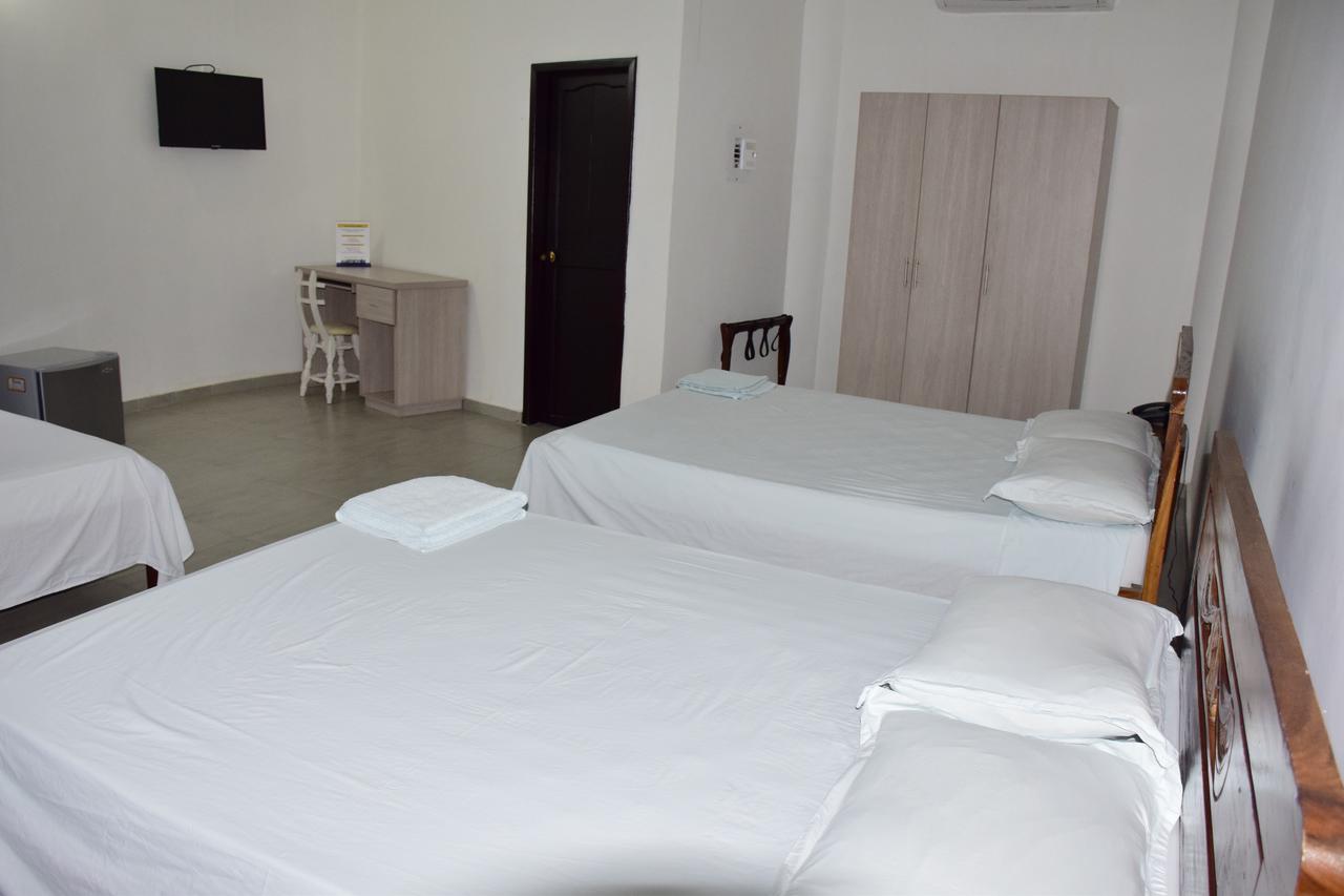 Hotel Plaza Real Montelíbano エクステリア 写真