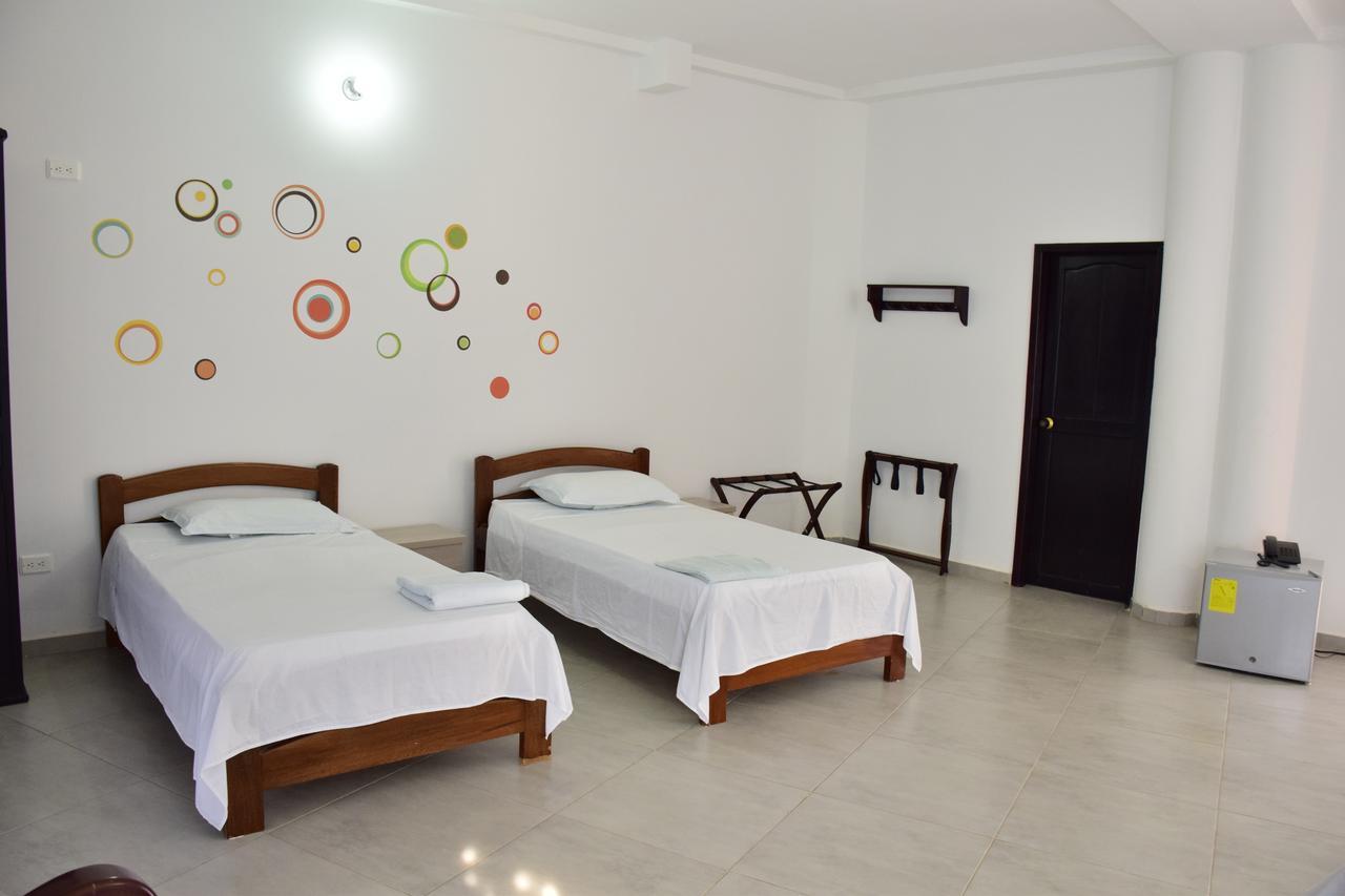 Hotel Plaza Real Montelíbano エクステリア 写真